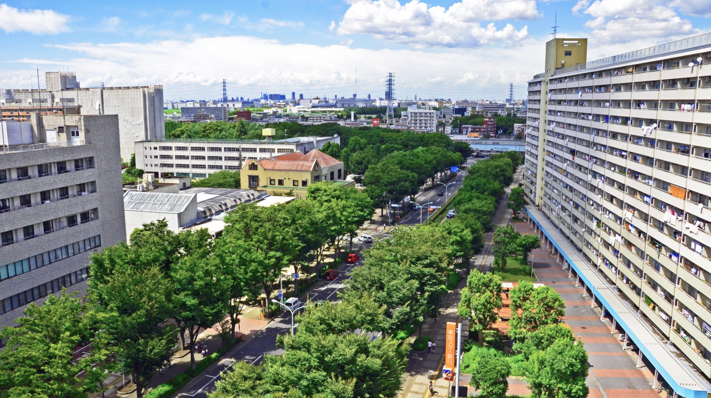 A landscape photo of a residential area around the main street that runs through Takashimadaira (Itabashi Ward)