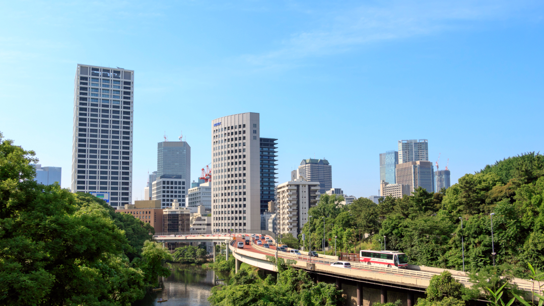 赤坂（港区）のビル群や高速道路の景観写真